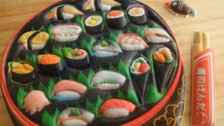 海外「可愛いシールにめろめろ！」パンダのお寿司屋さんはぷくっとして何度も遊べるのがいい！
