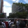 海外「疾走感がいい！」福岡のオープントップバスに感動