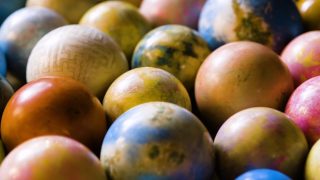 海外「ツルツルの球が惑星みたい！」泥団子は日本のすごい伝統芸術