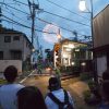 海外「夜の鎌倉で見つけた日本の風景」鎌倉花火の散歩で海岸沿いを歩いてみた