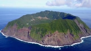海外「不思議な島で最高の体験！」東京都の孤島、青ヶ島に滞在してみた