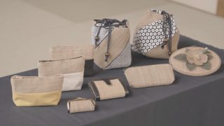 海外「木の皮を糸のように織る最古の織物」羽越しな布の繊細な作業がすごい!