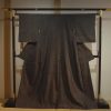 海外「丁寧な手つむぎ・手織物の仕事に感動」結城紬は茨木で最古の織物