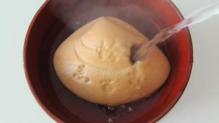 海外「武蔵屋総本店の冬の贈り物」美味しい可愛い蛤型の懐中しるこの作り方