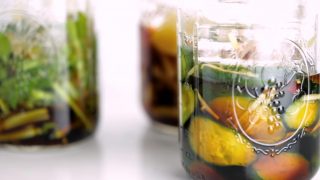 海外「調味液に漬けおくだけ！ごはんがススム」4種類の簡単醤油漬けの作り方