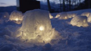 海外「雪のアクティビティーと観光の魅力」青森の冬を体験してみた